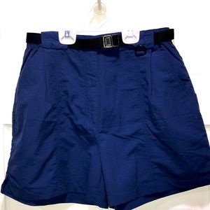 White Sierra shorts SIZE L